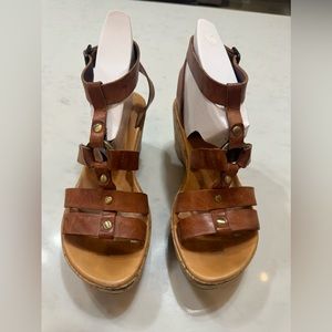 Womens Kork Ease size 9 gladiator style brown leather